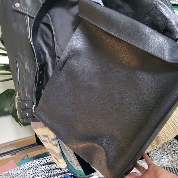 Captain M/S All Saints Leather Tote - Picture 1 of 10
